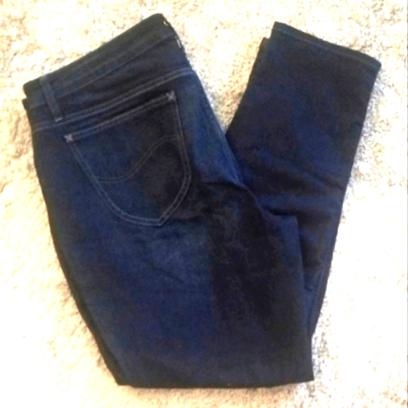 Lee Rider's Women's Regular Fit, Midrise, Skinny, Deep Dyed Jeans, Size 18 - Picture 6 of 9